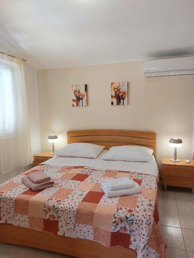 Apartment Kiwi Rabac Esterno foto