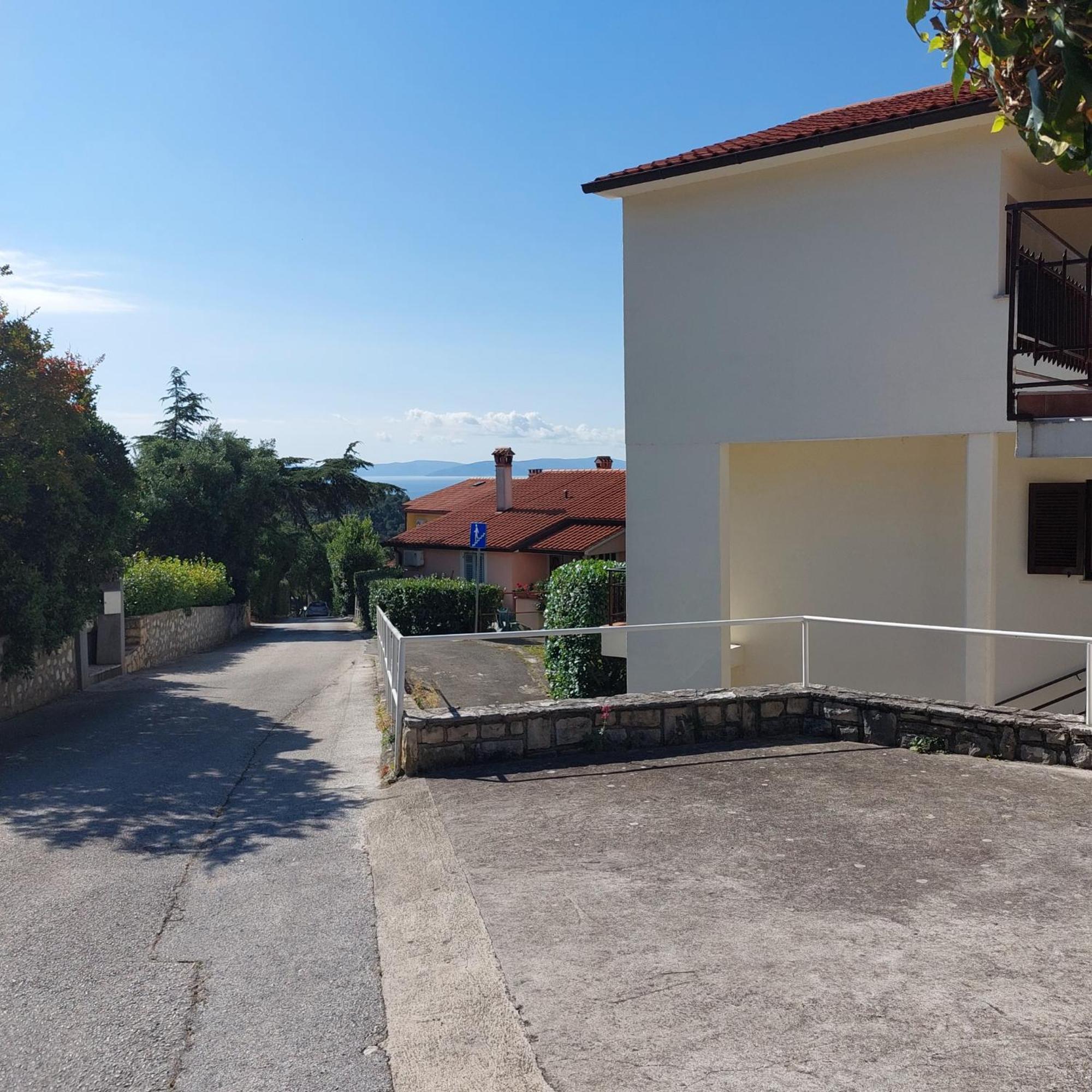Apartment Kiwi Rabac Esterno foto